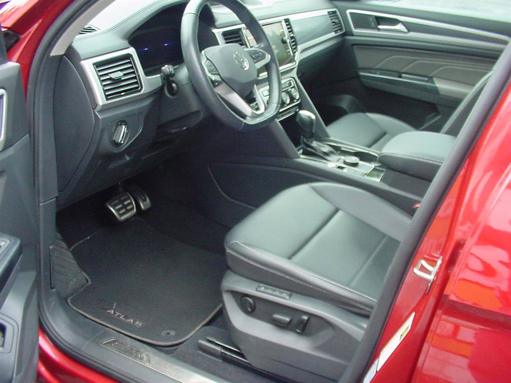 Used 2021 Volkswagen Atlas SEL R-Line image 5