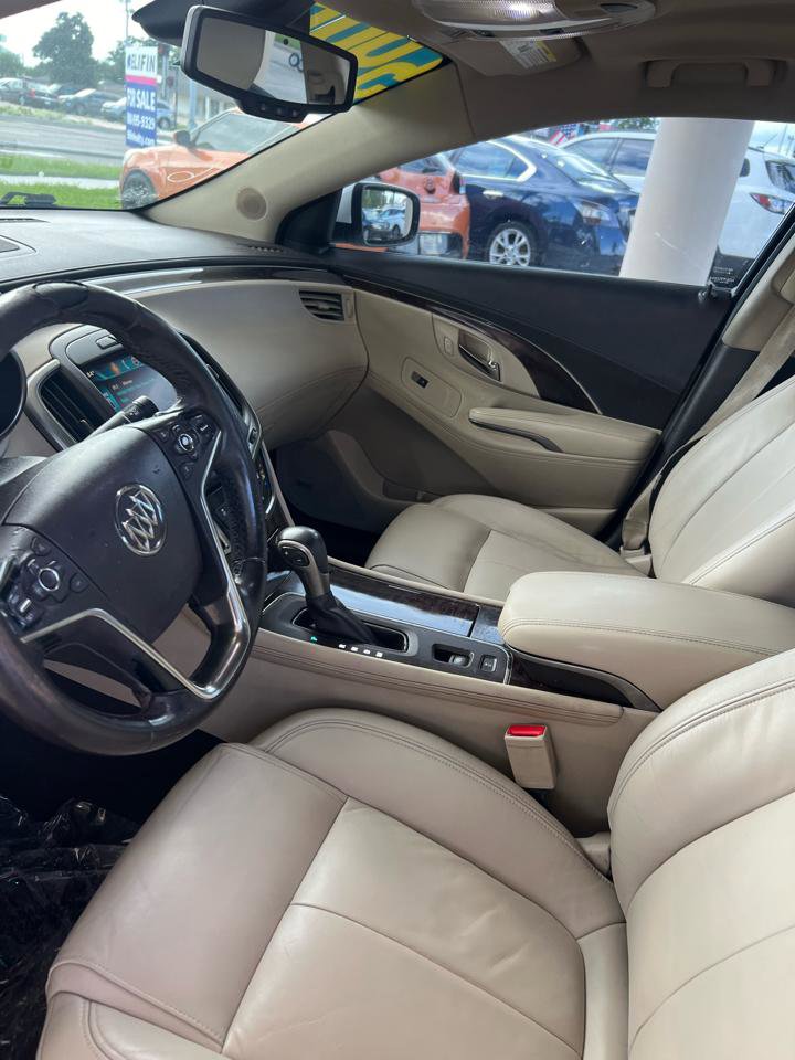 Used 2015 Buick LaCrosse Leather w/ Experience Buick Package FWD image 9