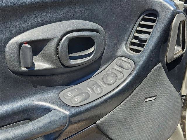 Used 2001 Chevrolet Corvette Convertible w/ Preferred Equipment Group2 RWD image 12