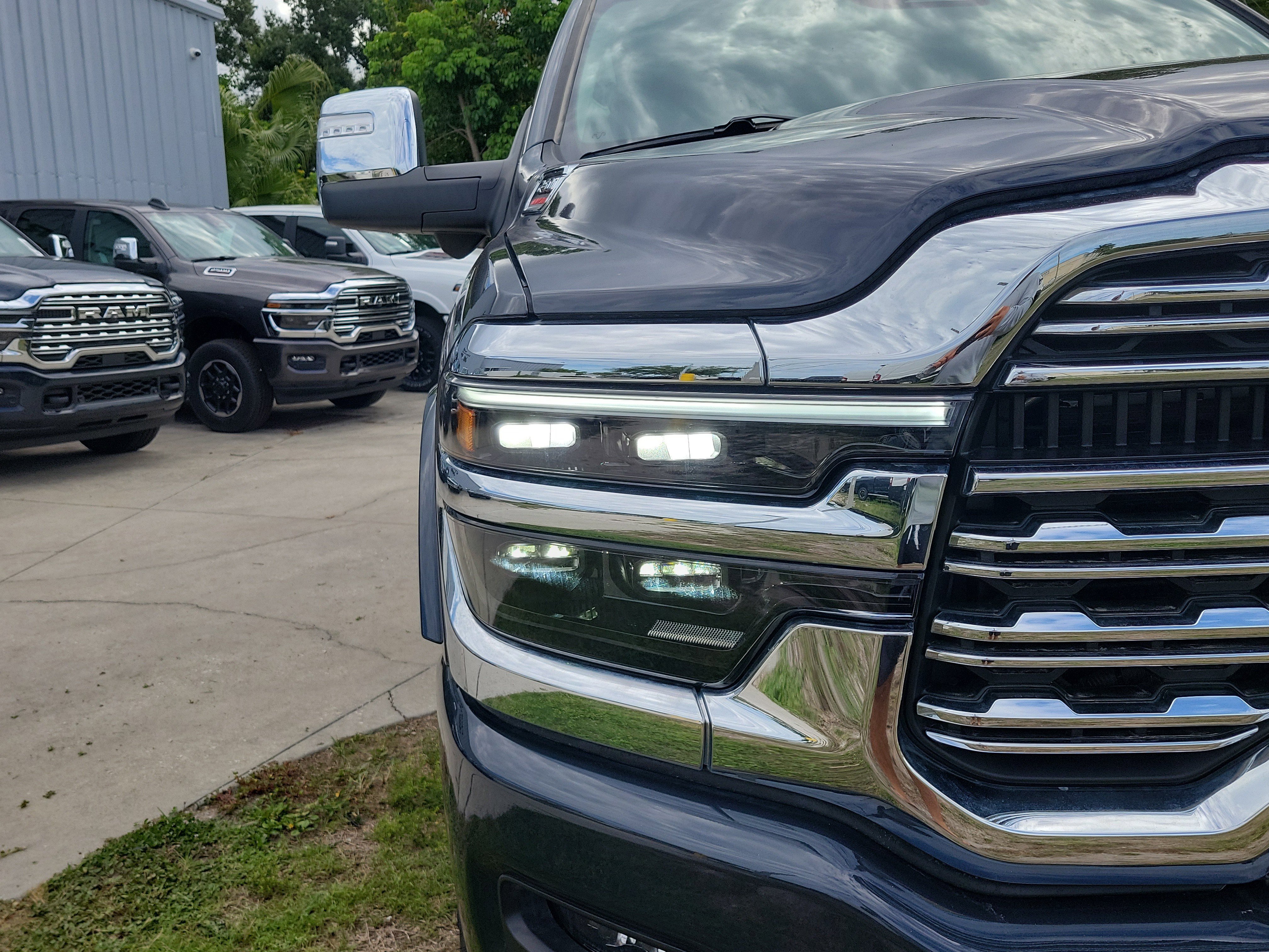 New 2026 RAM 2500 Limited AWD/4WD image 7