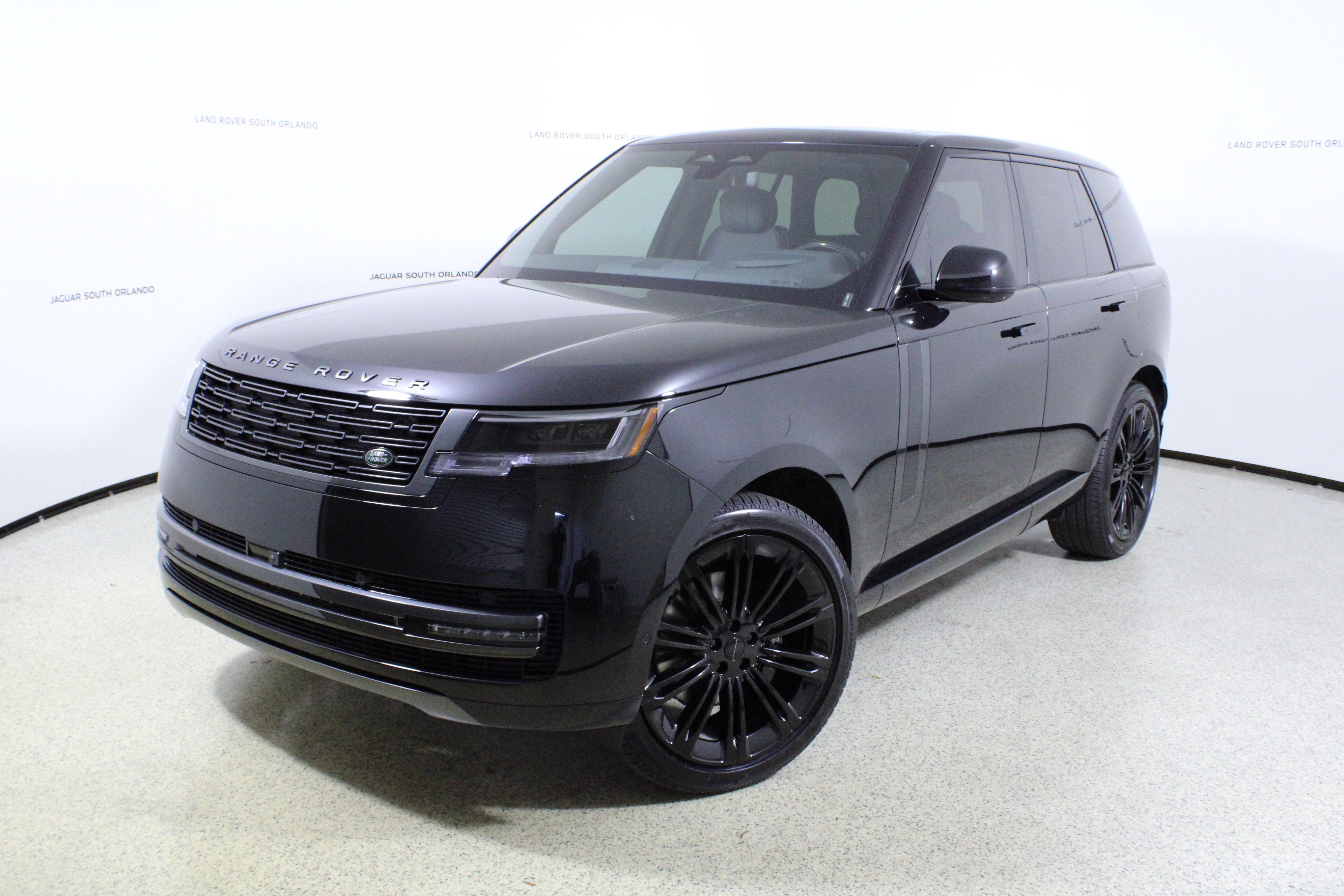 New 2026 Land Rover Range Rover SE image 1