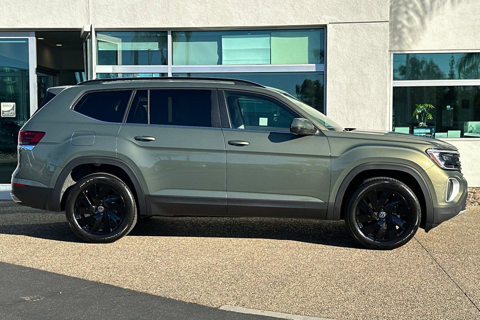New 2026 Volkswagen Atlas SE image 3