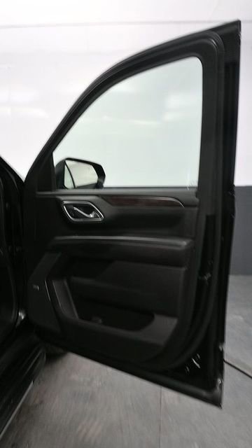 Used 2021 Chevrolet Suburban LT w/ Luxury Package image 9