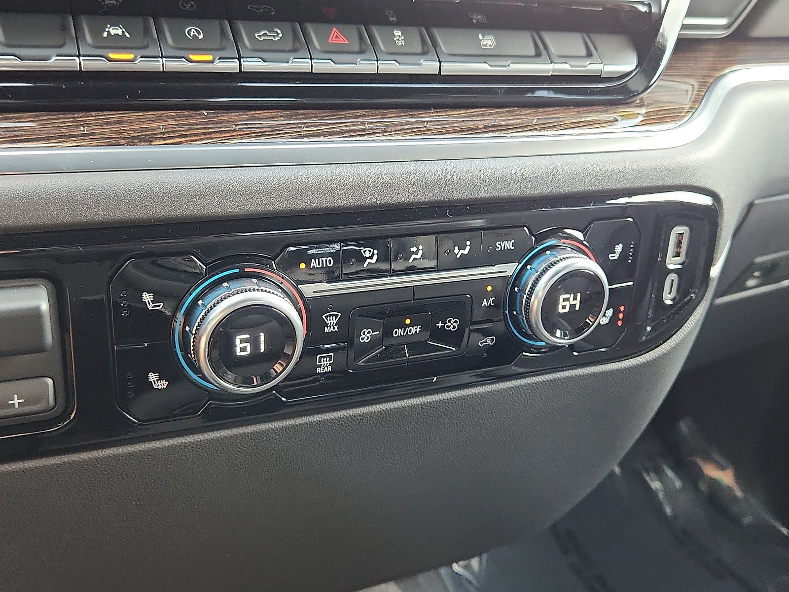 Used 2024 GMC Sierra 1500 Elevation AWD/4WD image 16