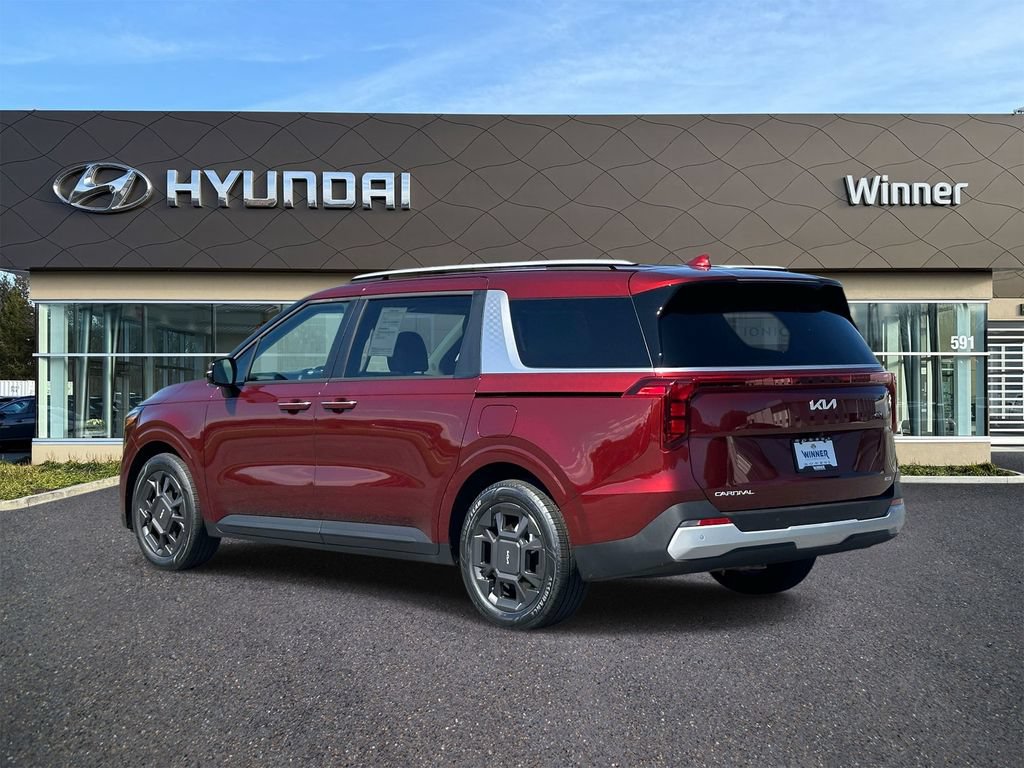 Used 2026 Kia Carnival EX FWD image 2