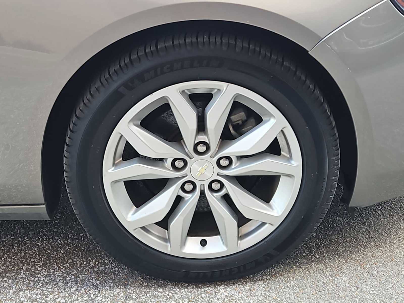 Used 2019 Chevrolet Impala LT image 14