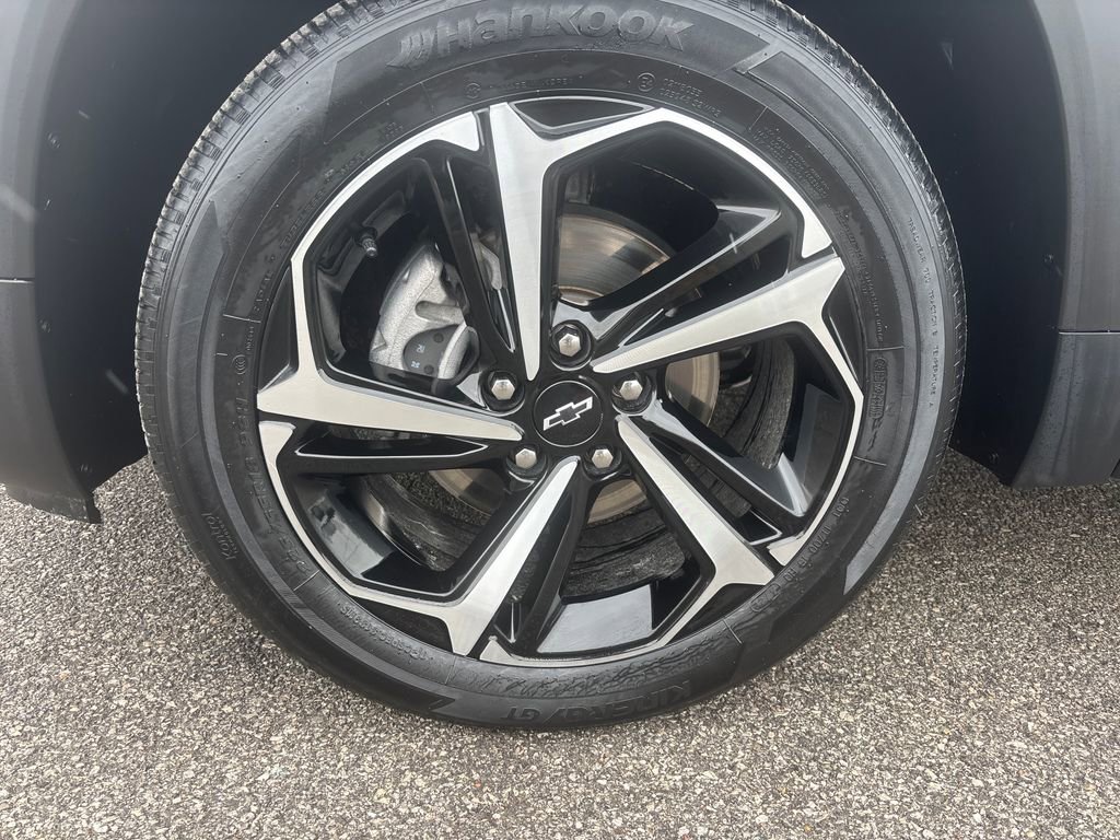 Used 2023 Chevrolet TrailBlazer RS w/ Sun and Liftgate Package image 33