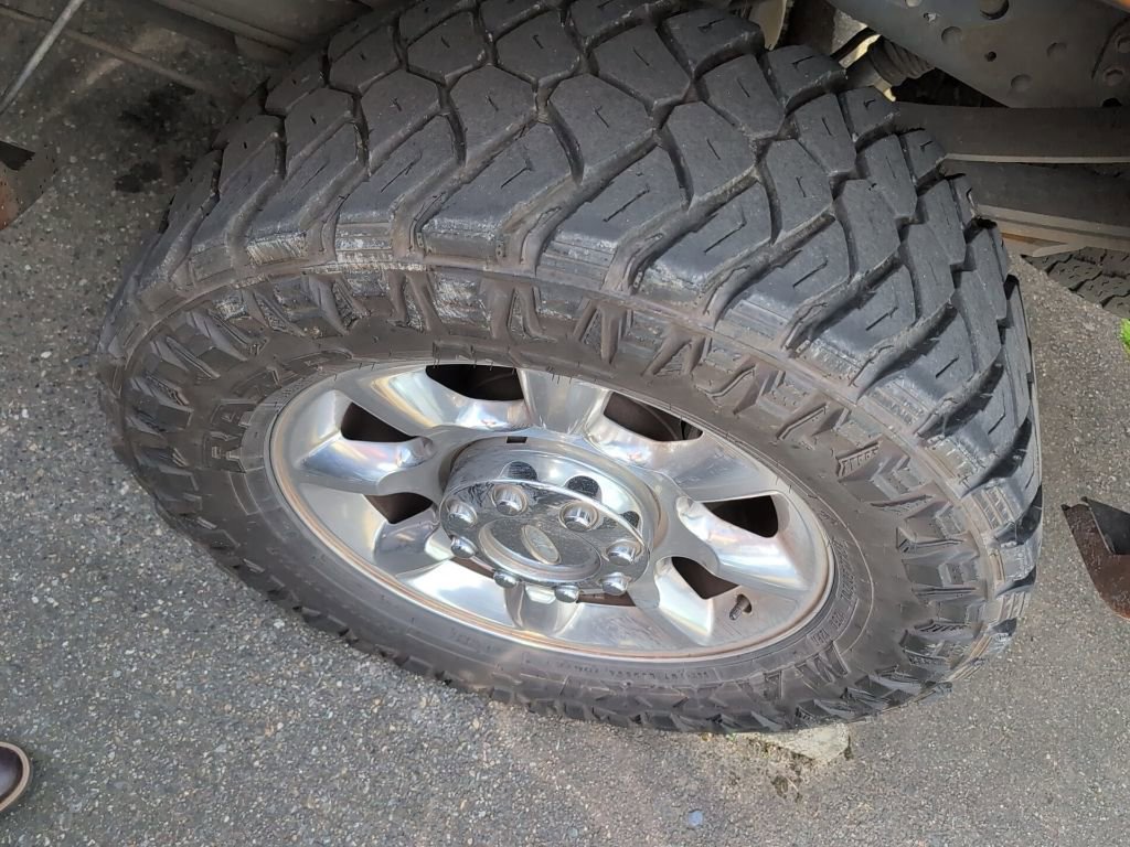 Used 2014 Ford F350 Lariat image 7