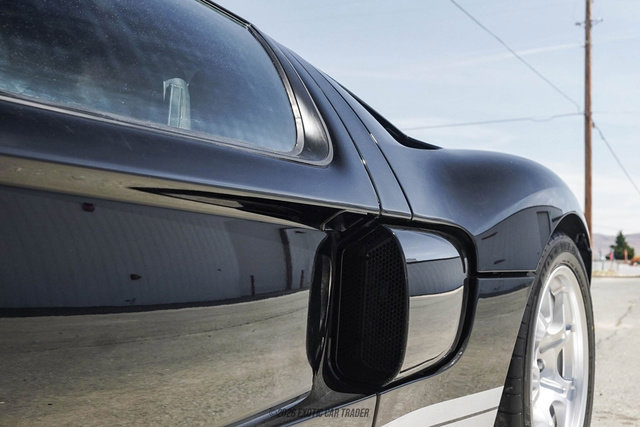 Used 2005 Ford GT RWD image 64