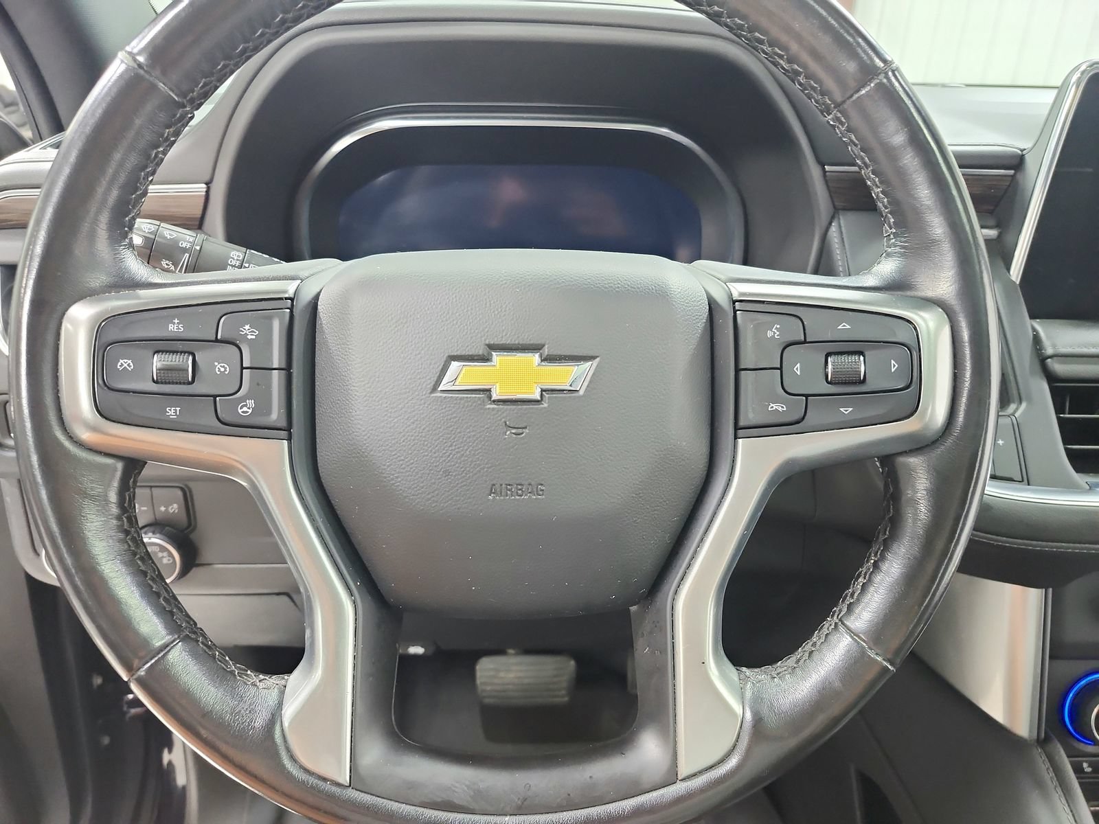 Used 2022 Chevrolet Tahoe LT w/ Luxury Package AWD/4WD image 26
