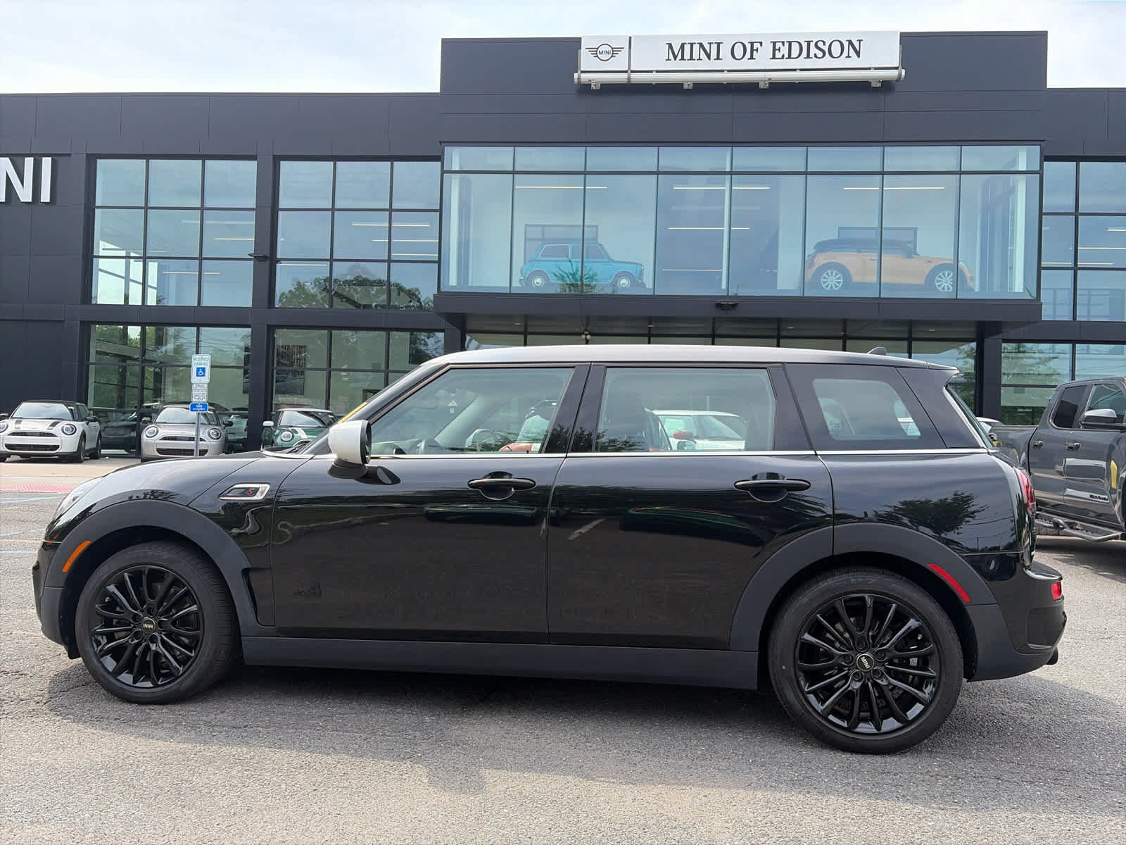 Used 2024 MINI Cooper Clubman S AWD/4WD image 27