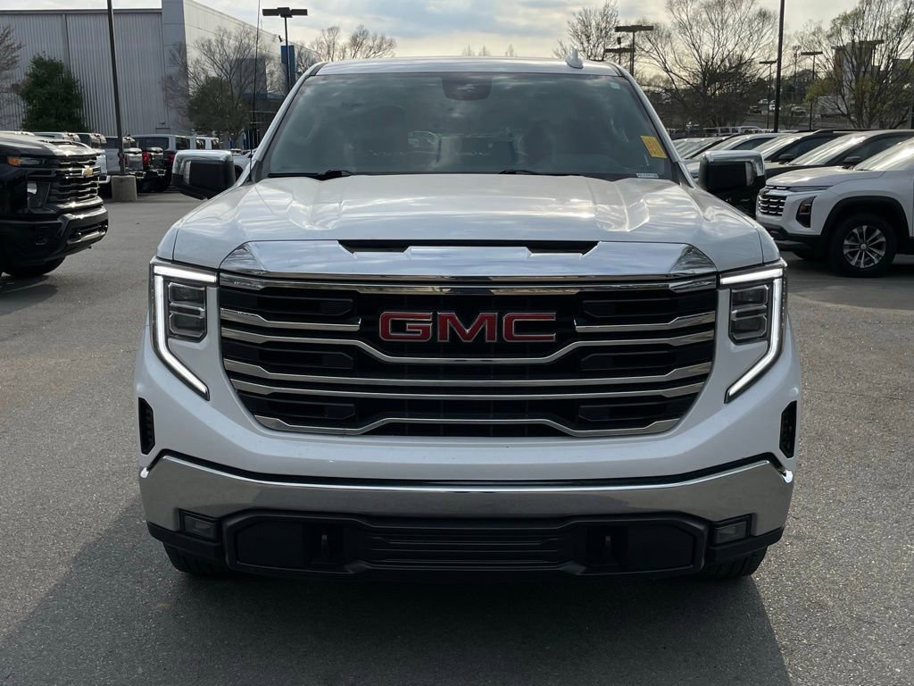 Used 2025 GMC Sierra 1500 SLT AWD/4WD image 2