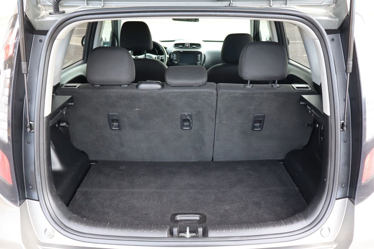 Used 2018 Kia Soul + FWD image 14