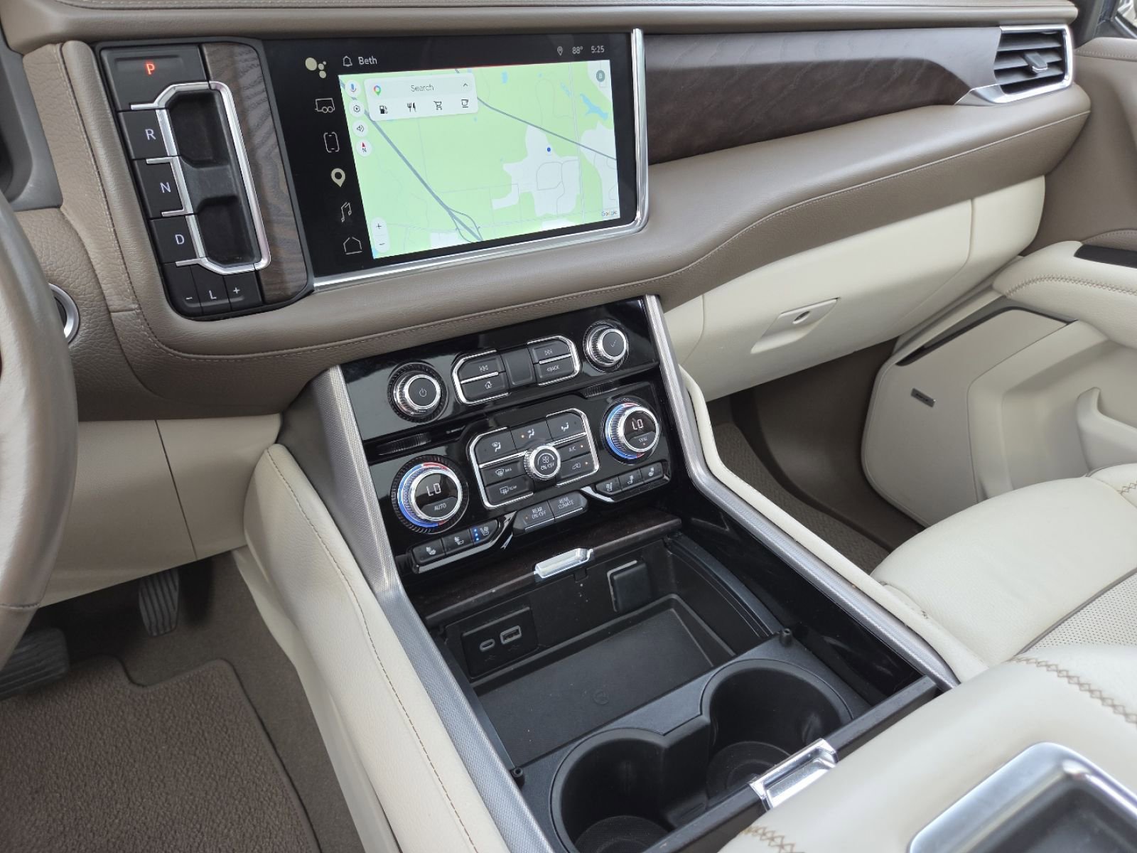 Used 2022 GMC Yukon XL Denali RWD image 33