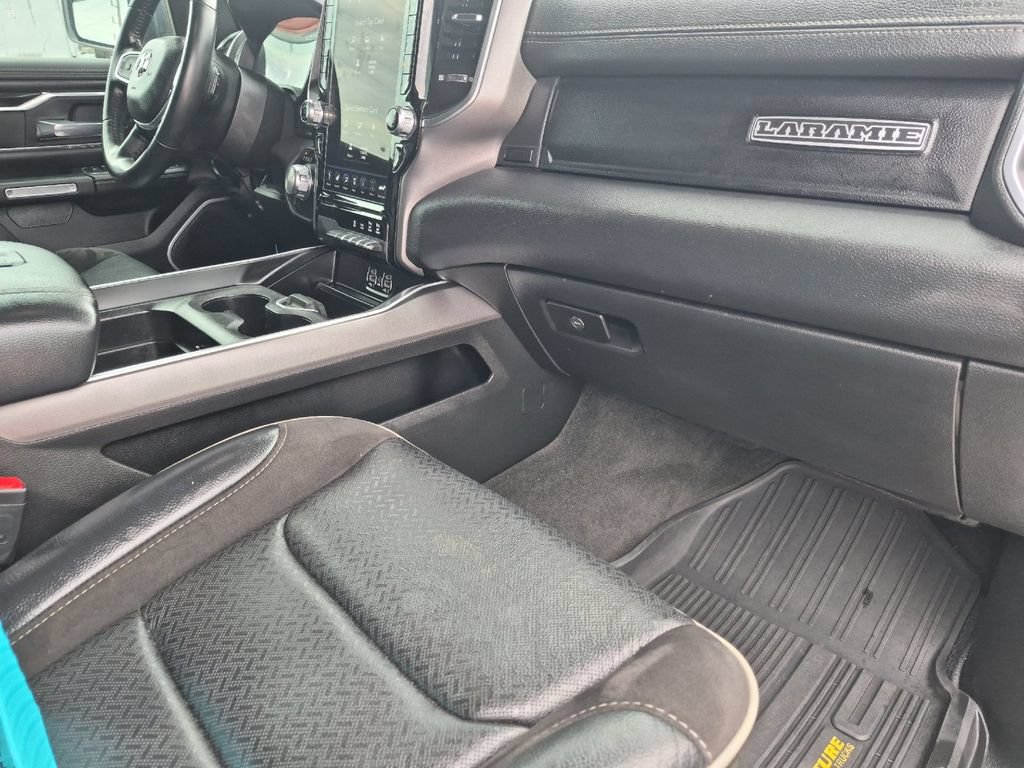 Used 2021 RAM 1500 Laramie w/ Sport Appearance Package AWD/4WD image 15