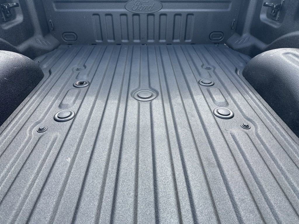 Used 2021 Ford F350 Lariat image 13
