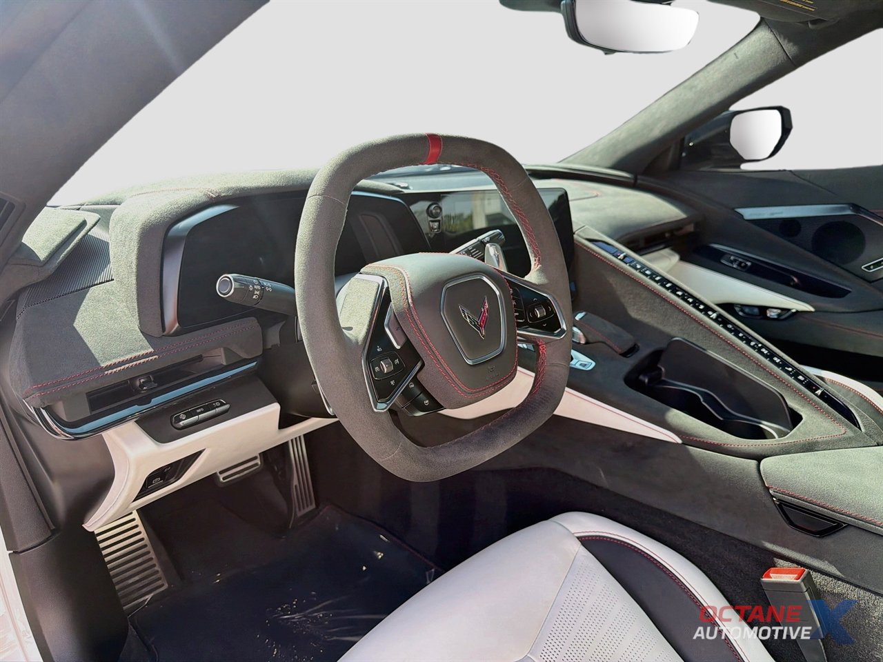 Used 2023 Chevrolet Corvette Stingray Premium Cpe w/ Z51 Performance Package RWD image 9