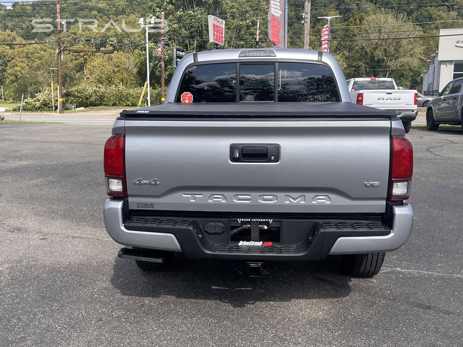 Used 2022 Toyota Tacoma SR AWD/4WD image 7