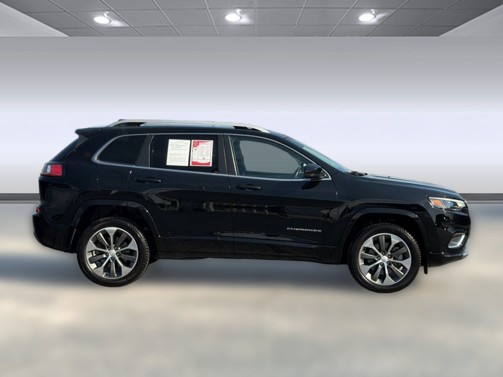 Used 2019 Jeep Cherokee Overland w/ Heavy Duty Protection Group AWD/4WD image 11