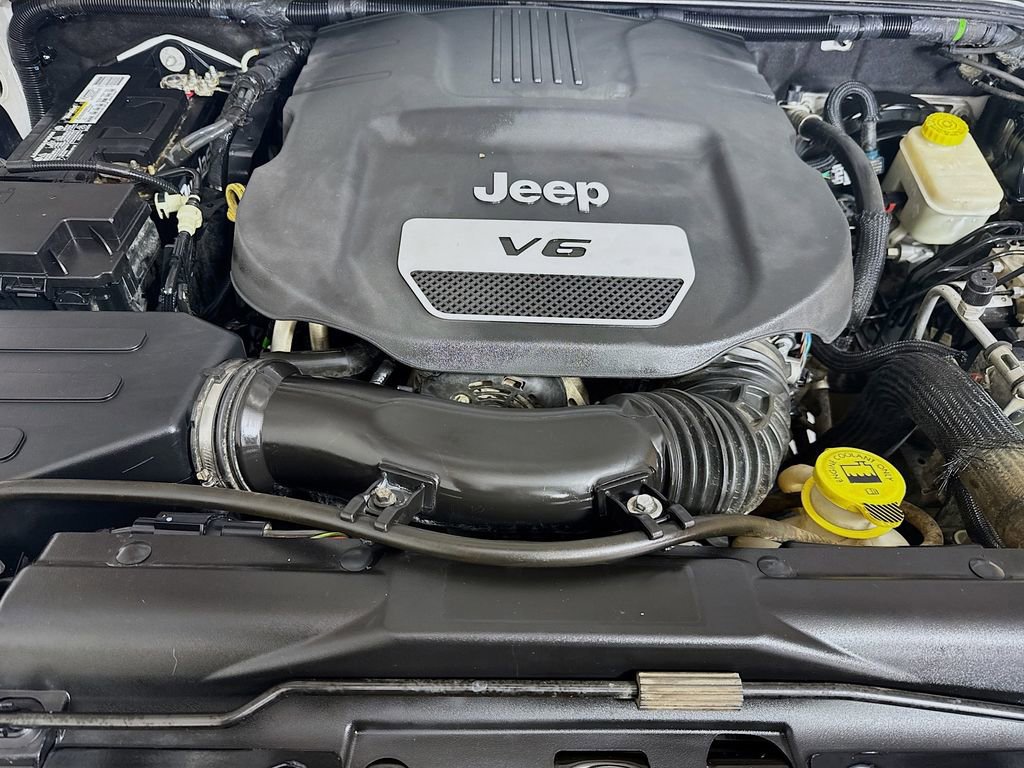 Used 2015 Jeep Wrangler Unlimited Willys image 36