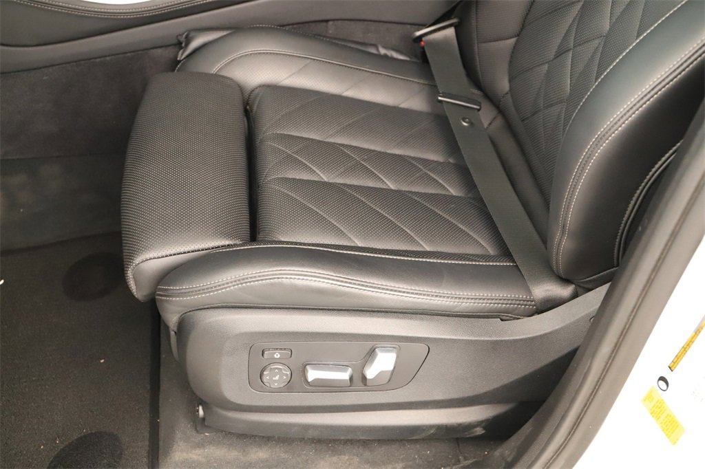 Used 2024 BMW X5 sDrive40i w/ M Sport Package image 25