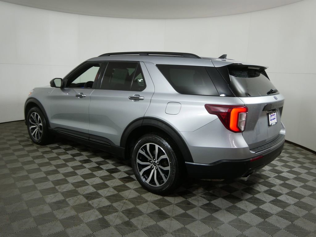 Used 2023 Ford Explorer ST-Line image 6