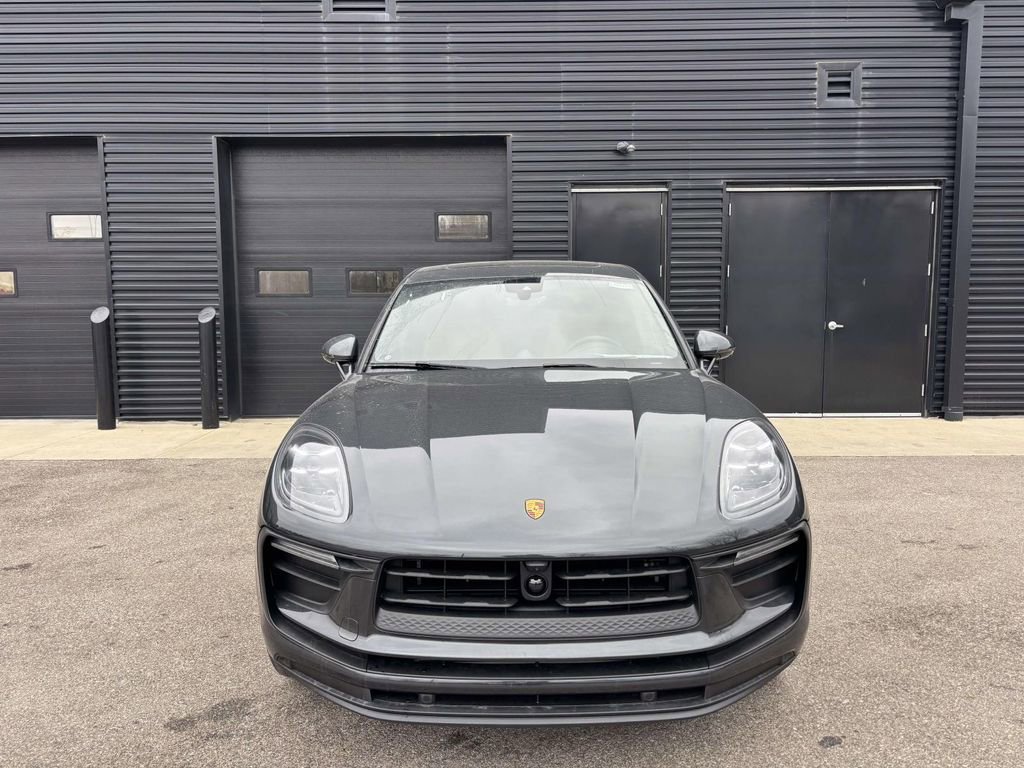 New 2026 Porsche Macan image 13