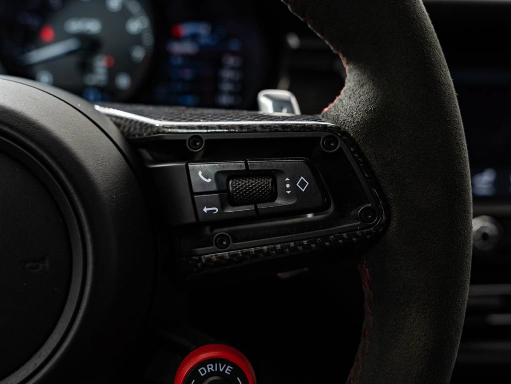 Certified 2024 Porsche Macan GTS AWD/4WD image 29