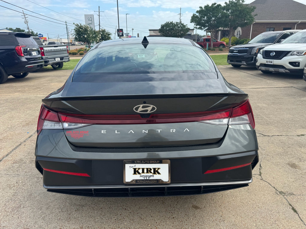 Used 2026 Hyundai Elantra Sport FWD image 4