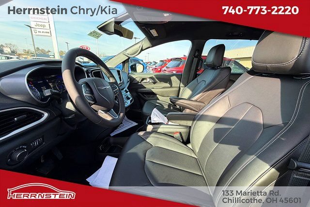 New 2026 Chrysler Voyager LX FWD image 20