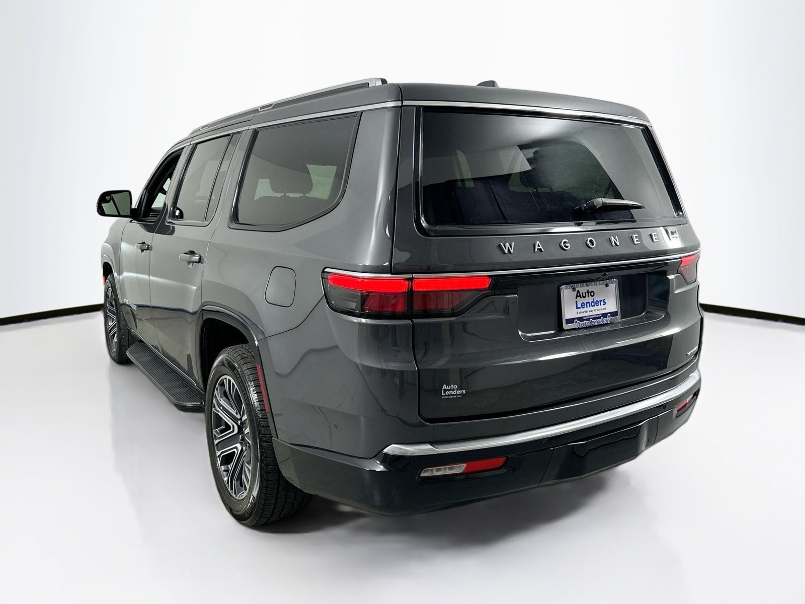 Used 2022 Jeep Wagoneer Series III w/ Flexible Seating Group RWD image 7