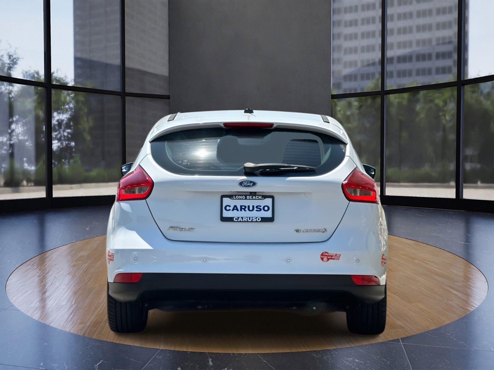 Used 2017 Ford Focus Electric Hatchback image 5