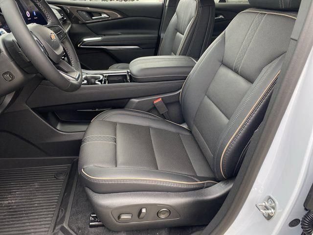 New 2026 Chevrolet Traverse High Country w/ LPO, Floor Liner Package FWD image 9