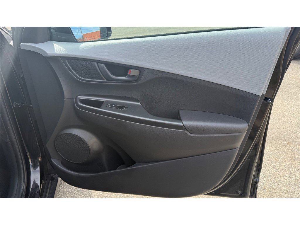 Used 2021 Hyundai Kona SE AWD/4WD image 28