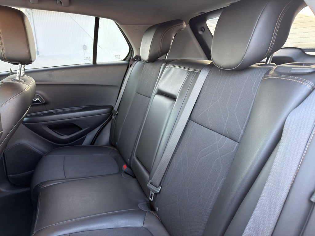 Used 2021 Chevrolet Trax LT w/ LT Convenience Package image 30