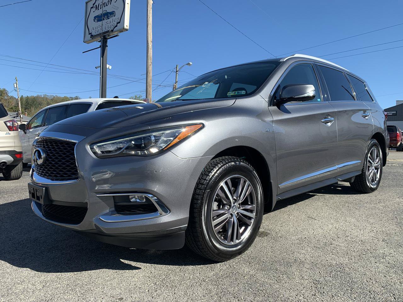Used 2019 INFINITI QX60 Luxe w/ Essential Package AWD/4WD image 2
