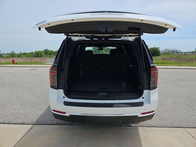 New 2026 Chevrolet Suburban LS w/ Max Trailering Package AWD/4WD image 26