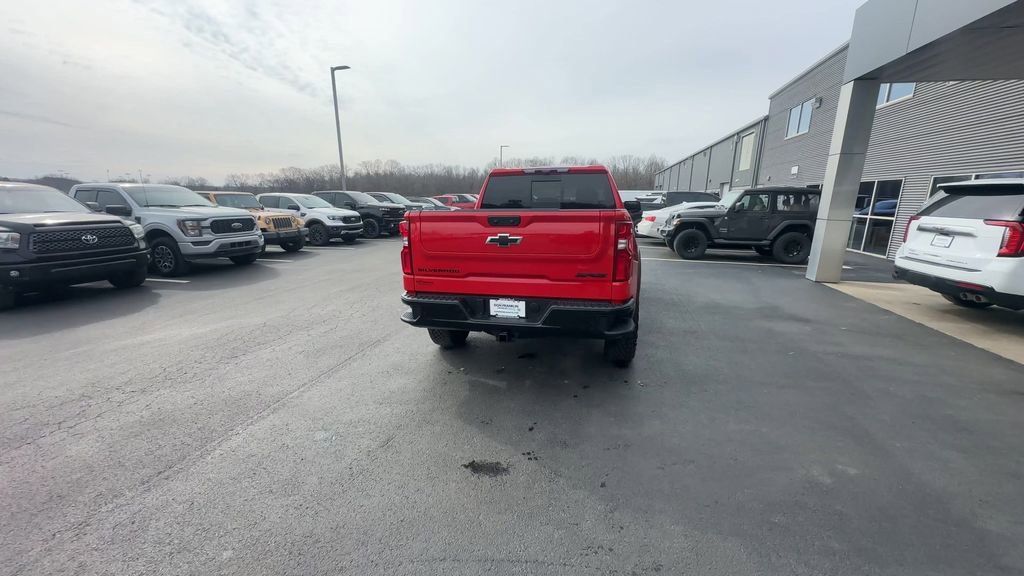 Used 2025 Chevrolet Silverado 1500 ZR2 w/ Technology Package image 9