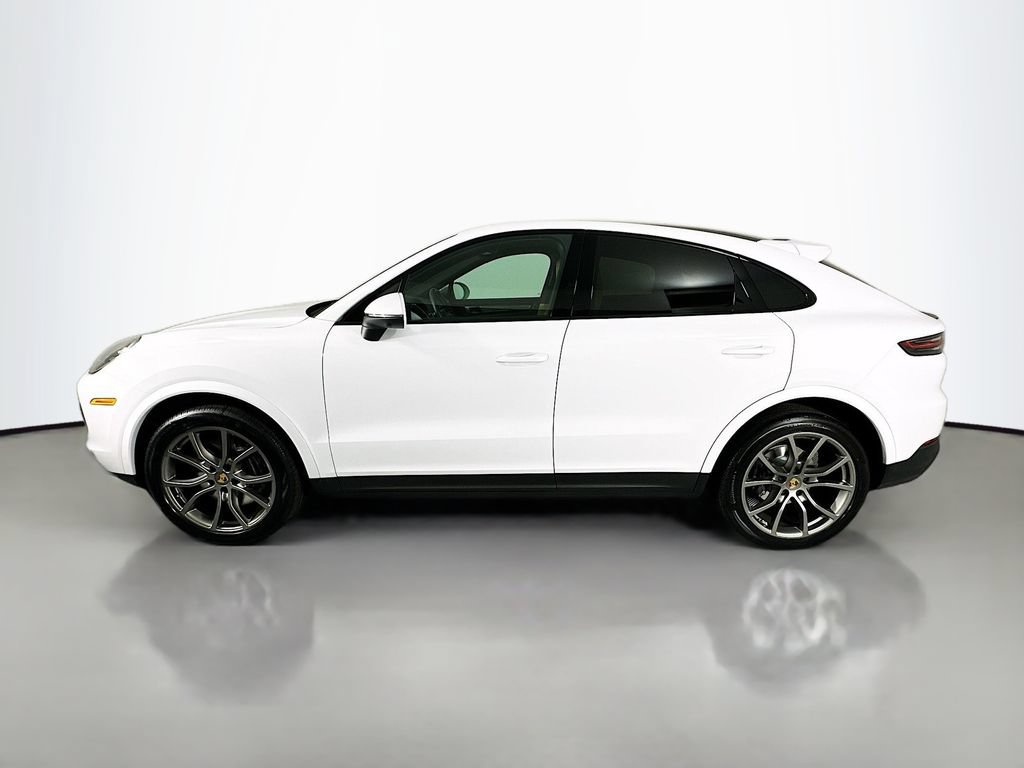 Certified 2023 Porsche Cayenne Platinum Edition AWD/4WD image 2