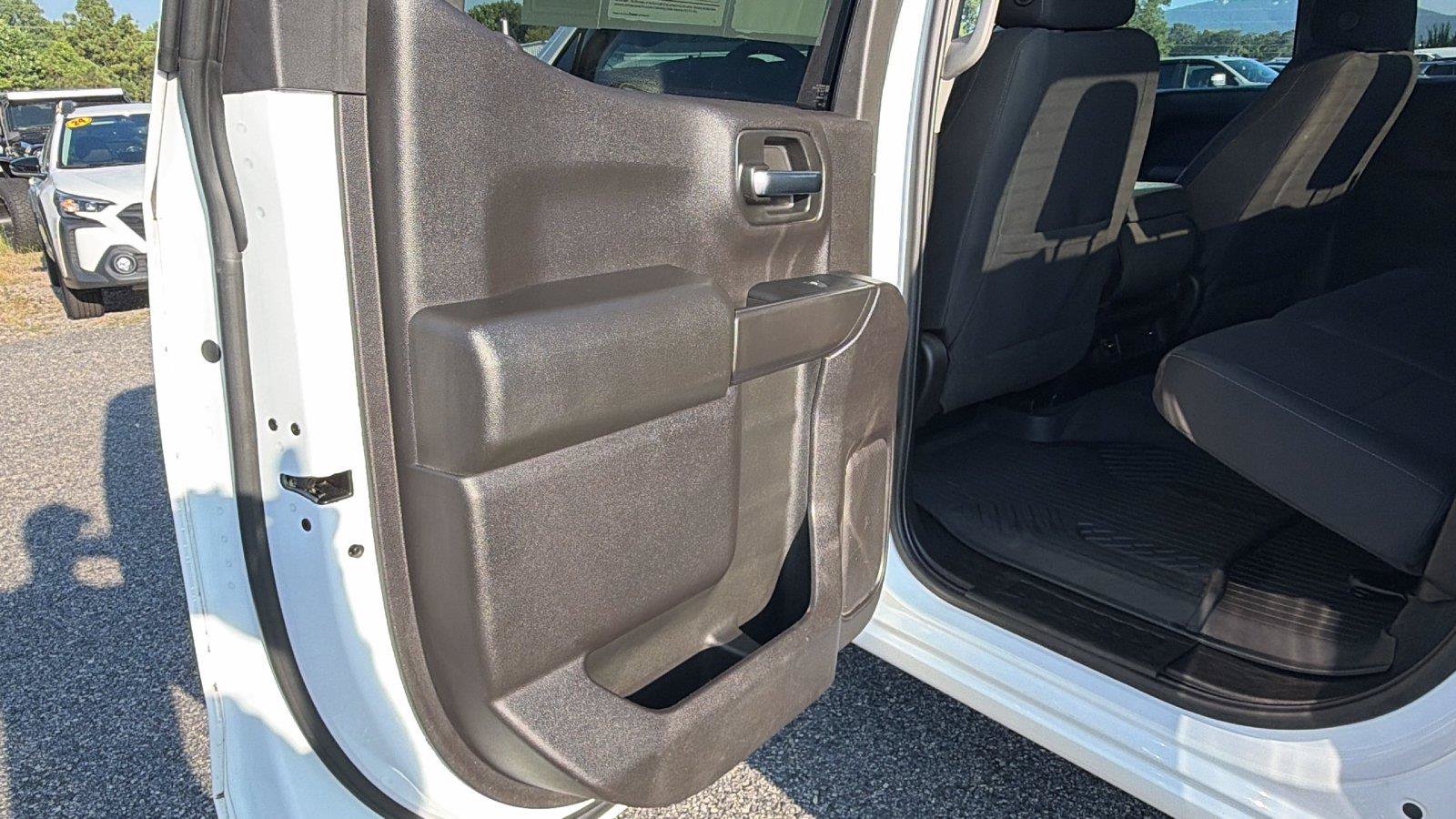 Used 2023 Chevrolet Silverado 1500 Custom Trail Boss AWD/4WD image 21