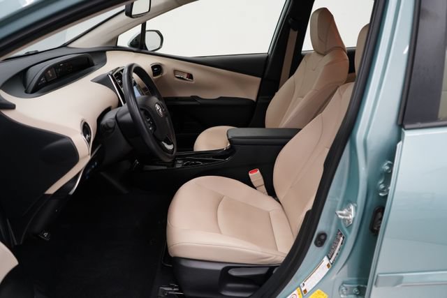 Used 2020 Toyota Prius XLE AWD/4WD image 12