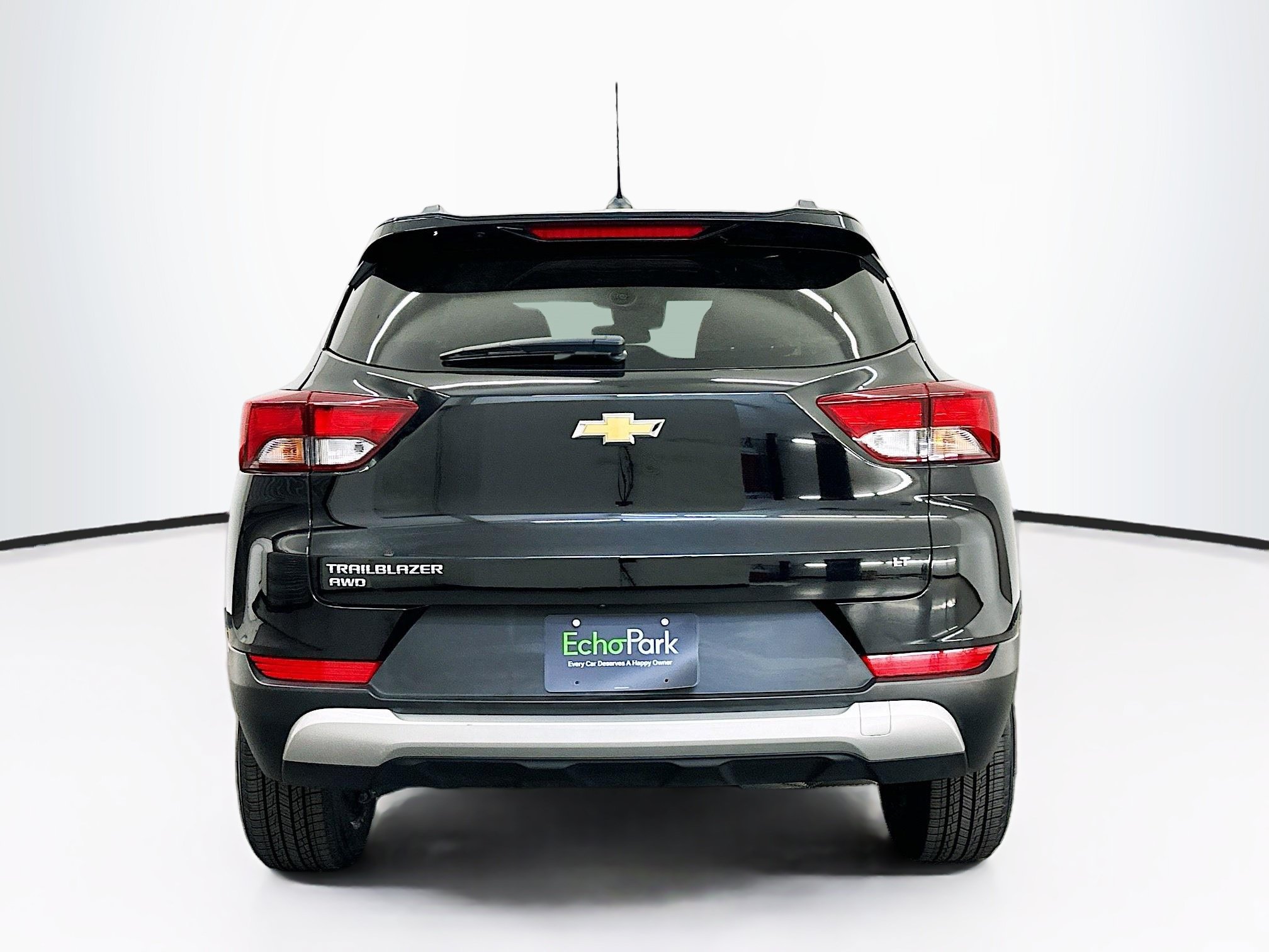 Used 2025 Chevrolet TrailBlazer LT AWD/4WD image 7