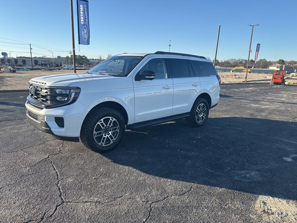 Used 2025 Ford Expedition Active image 7