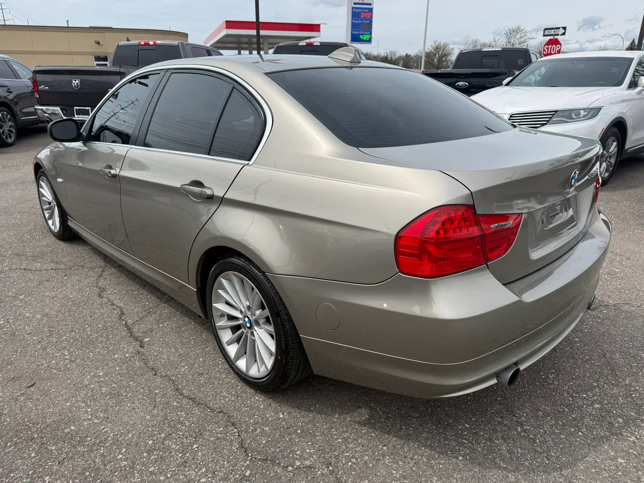 Used 2011 BMW 335d Sedan image 6
