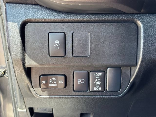 Used 2023 Toyota Tacoma TRD Sport AWD/4WD image 31