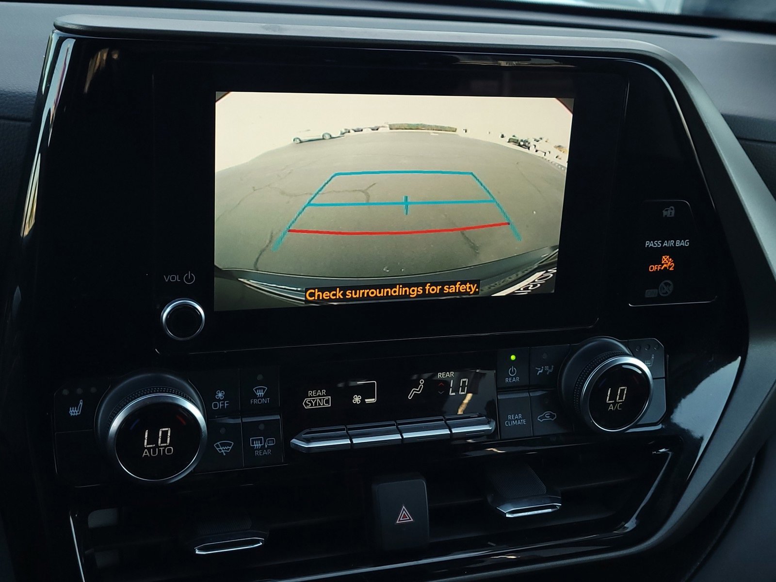 Certified 2023 Toyota Highlander XLE image 16