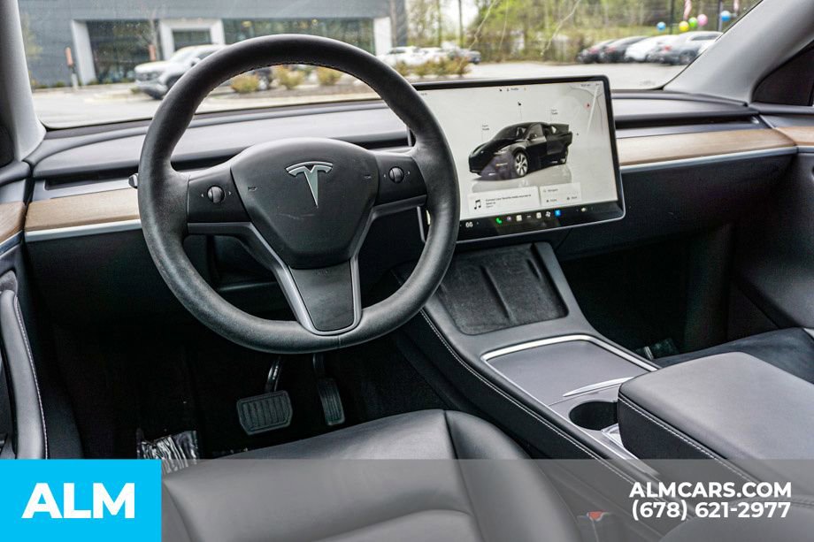 Used 2024 Tesla Model Y Long Range AWD/4WD image 27
