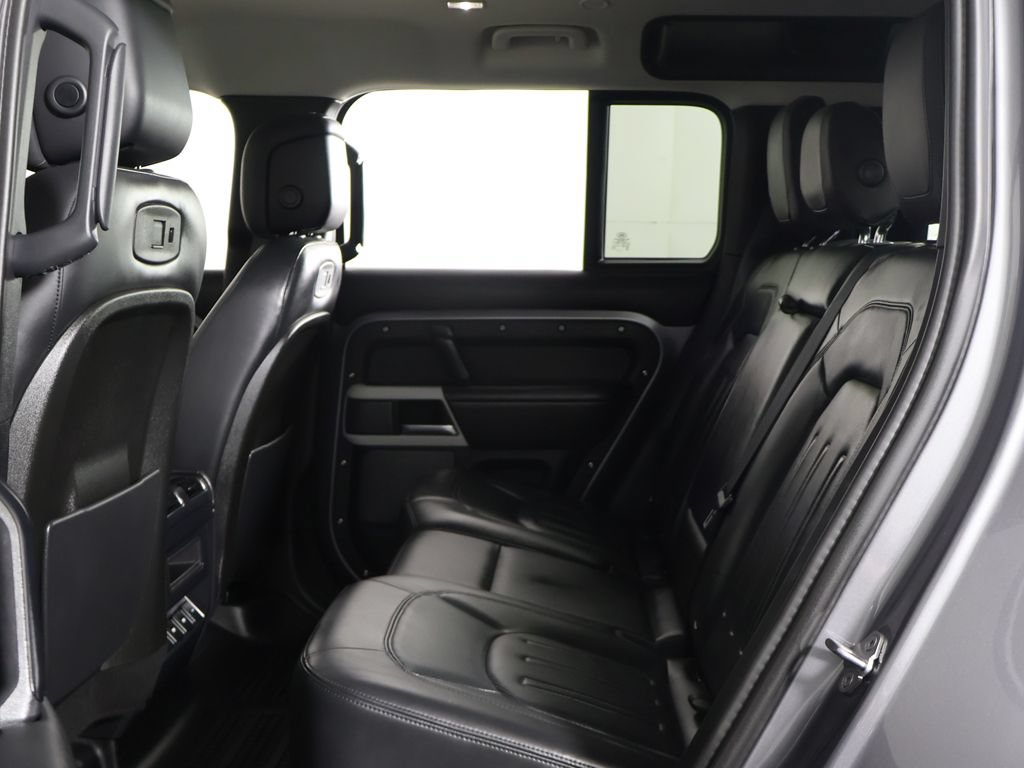 Used 2020 Land Rover Defender 110 HSE AWD/4WD image 31