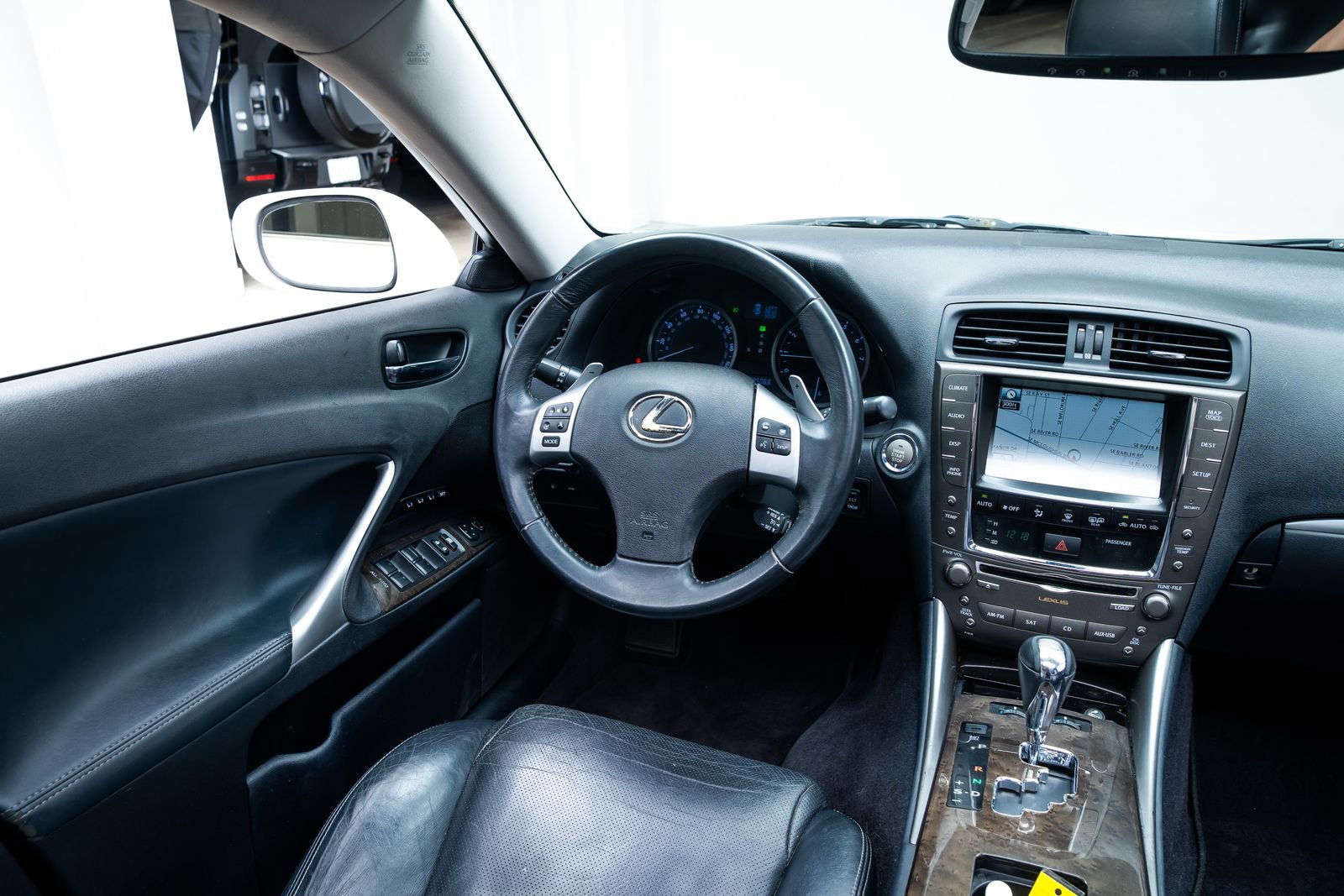Used 2011 Lexus IS 350 AWD w/ Luxury Plus Value Edition image 9