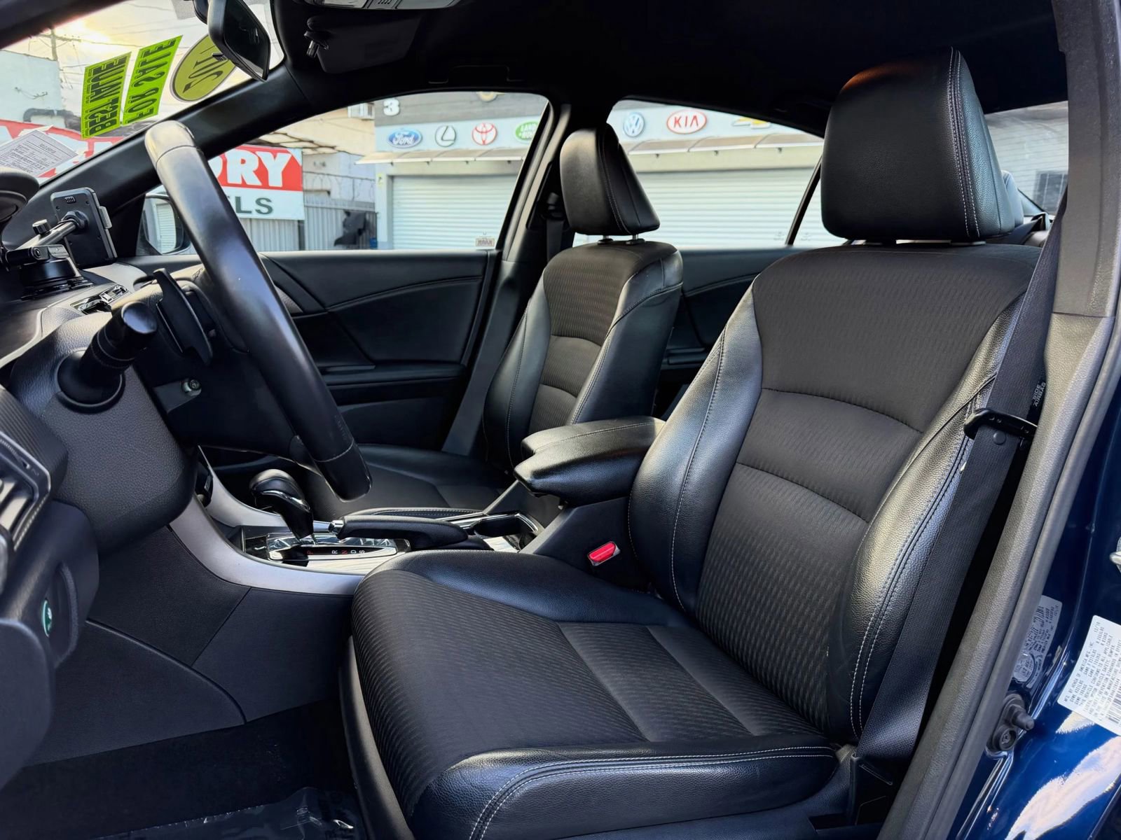 Used 2017 Honda Accord Sport image 9